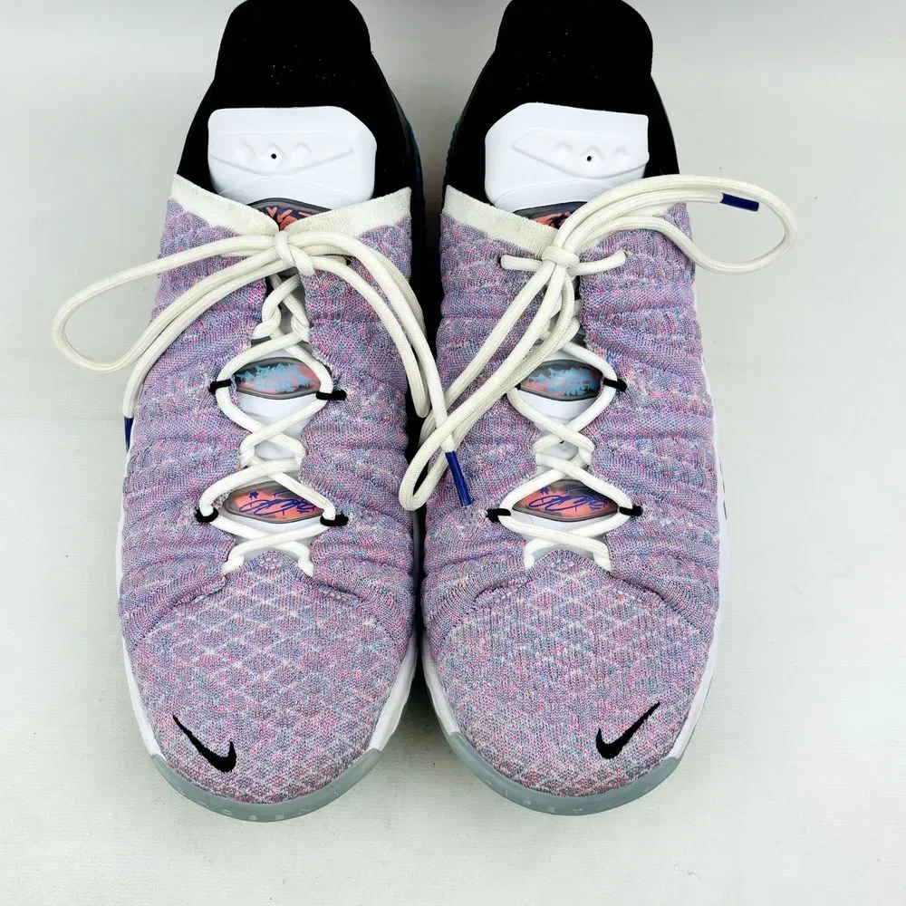 Nike Big Kid's Lebron 18 GS Graffiti‎ Basketball Shoes Youth 7 Purple CW2760-900